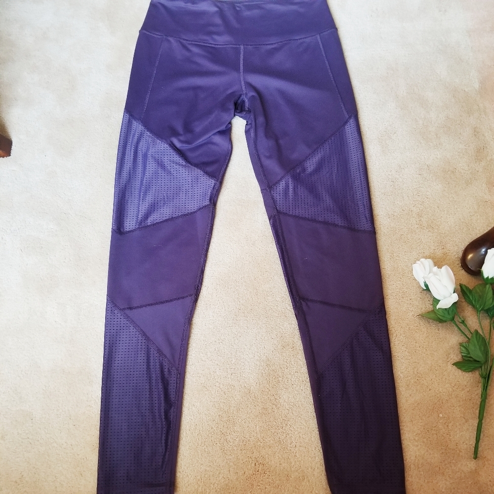 SOLD VS Sport knockout mesh leggings M - Picture 5 of 12